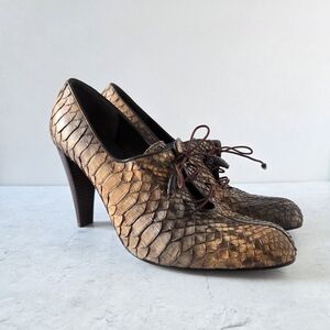 Elegant Brown Textured Women's Heels